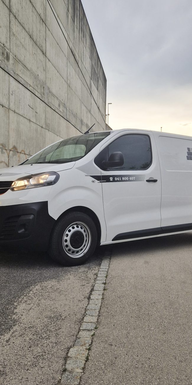 Polepitev dostavnega vozila Opel za Pecarstvo Stefan, izvedeno s strani Styxz.