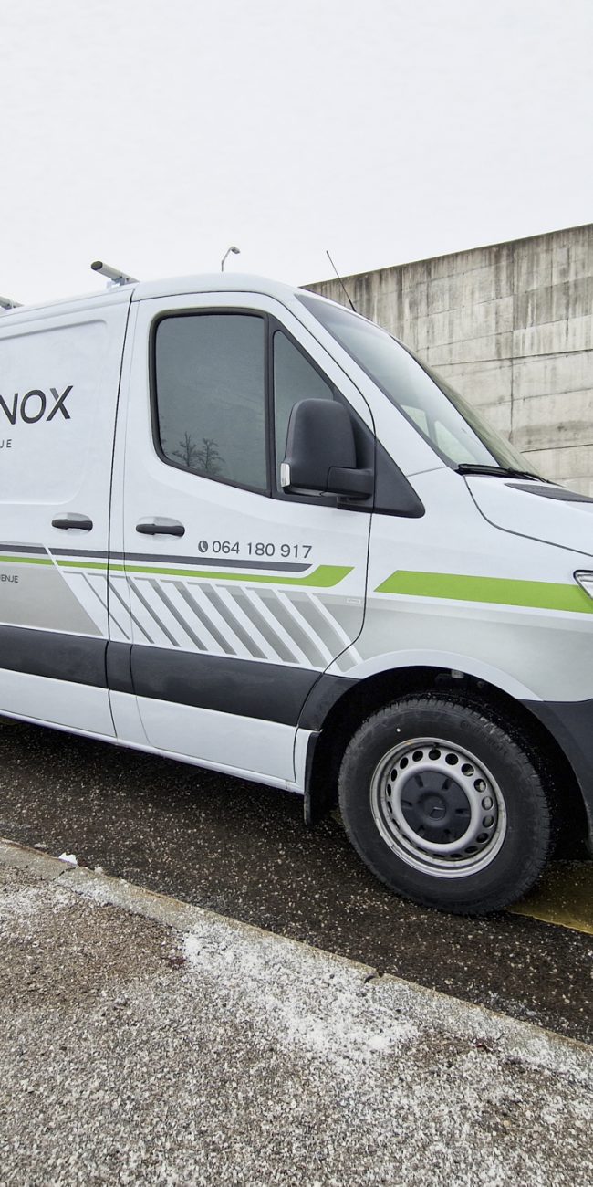 Polepitev dostavnega vozila Mercedes Sprinter za Besinox, izvedeno s strani Styxz.