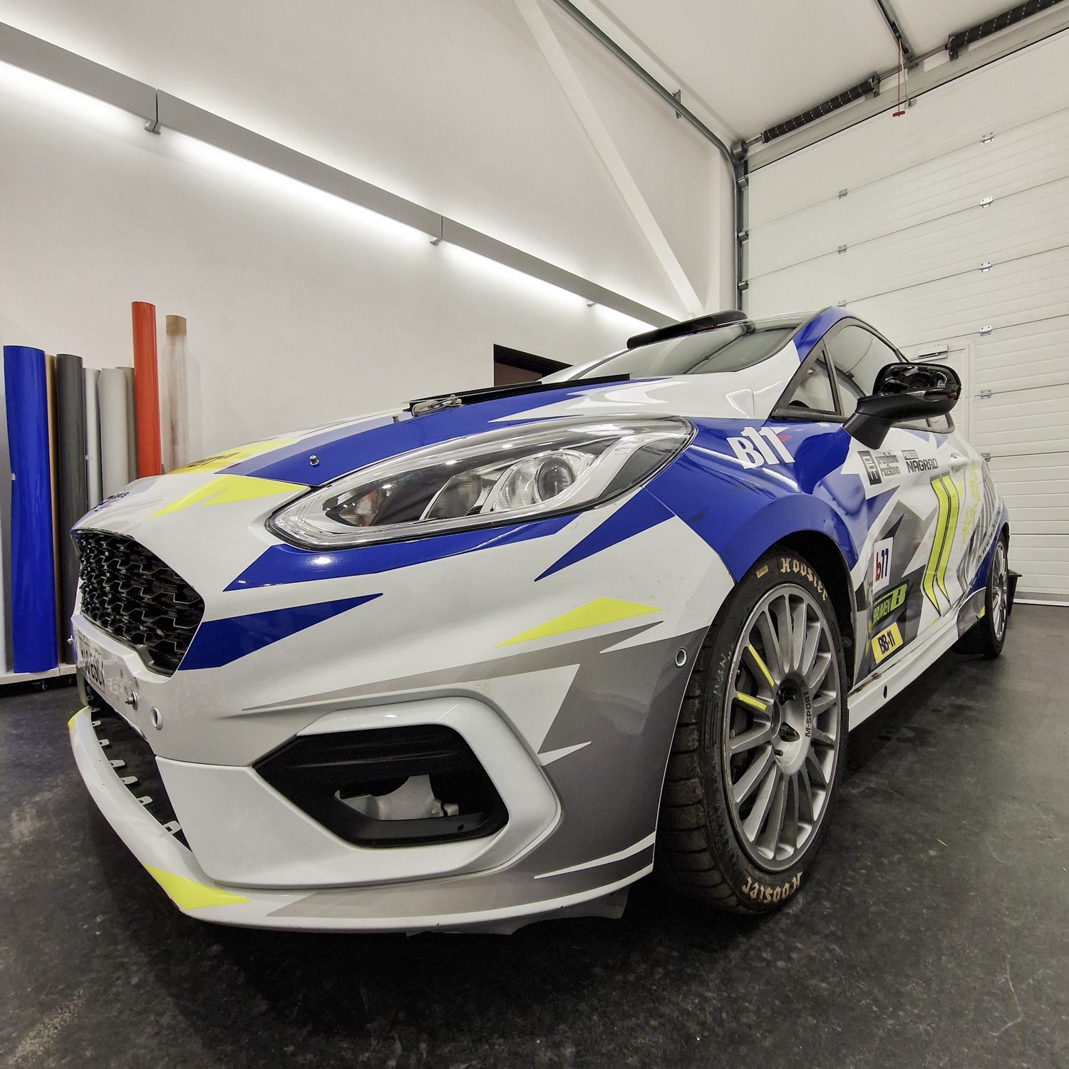 Polepitev dirkalnega vozila Fundacija Brumen, izvedeno s strani Styxz.