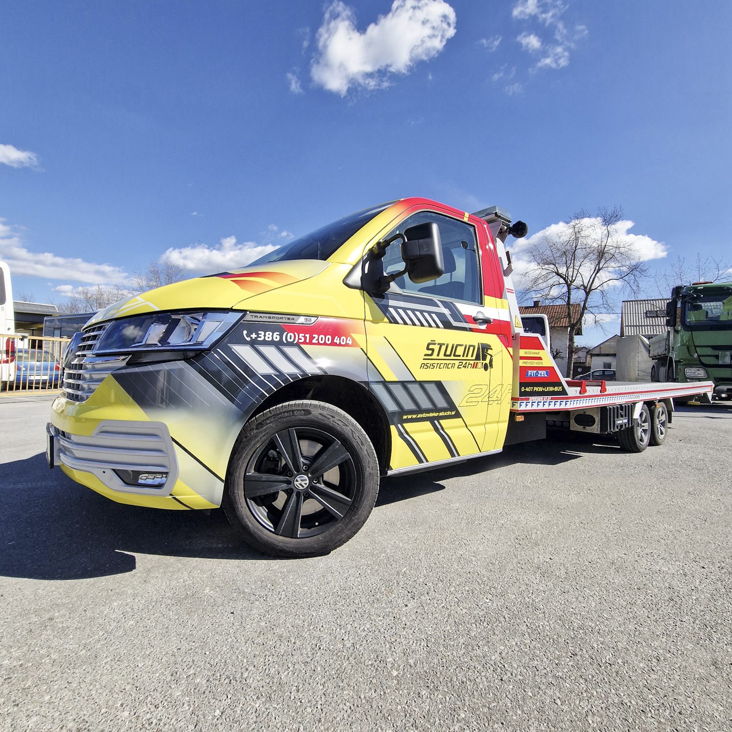 Polepitev tovornjaka avtovleka VW za Stucin, izvedeno s strani Styxz.