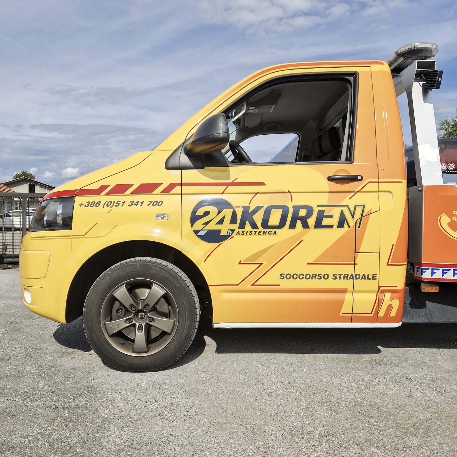 Polepitev tovornjaka avtovleka Volkswagen za Koren Fitzel, izvedeno s strani Styxz.