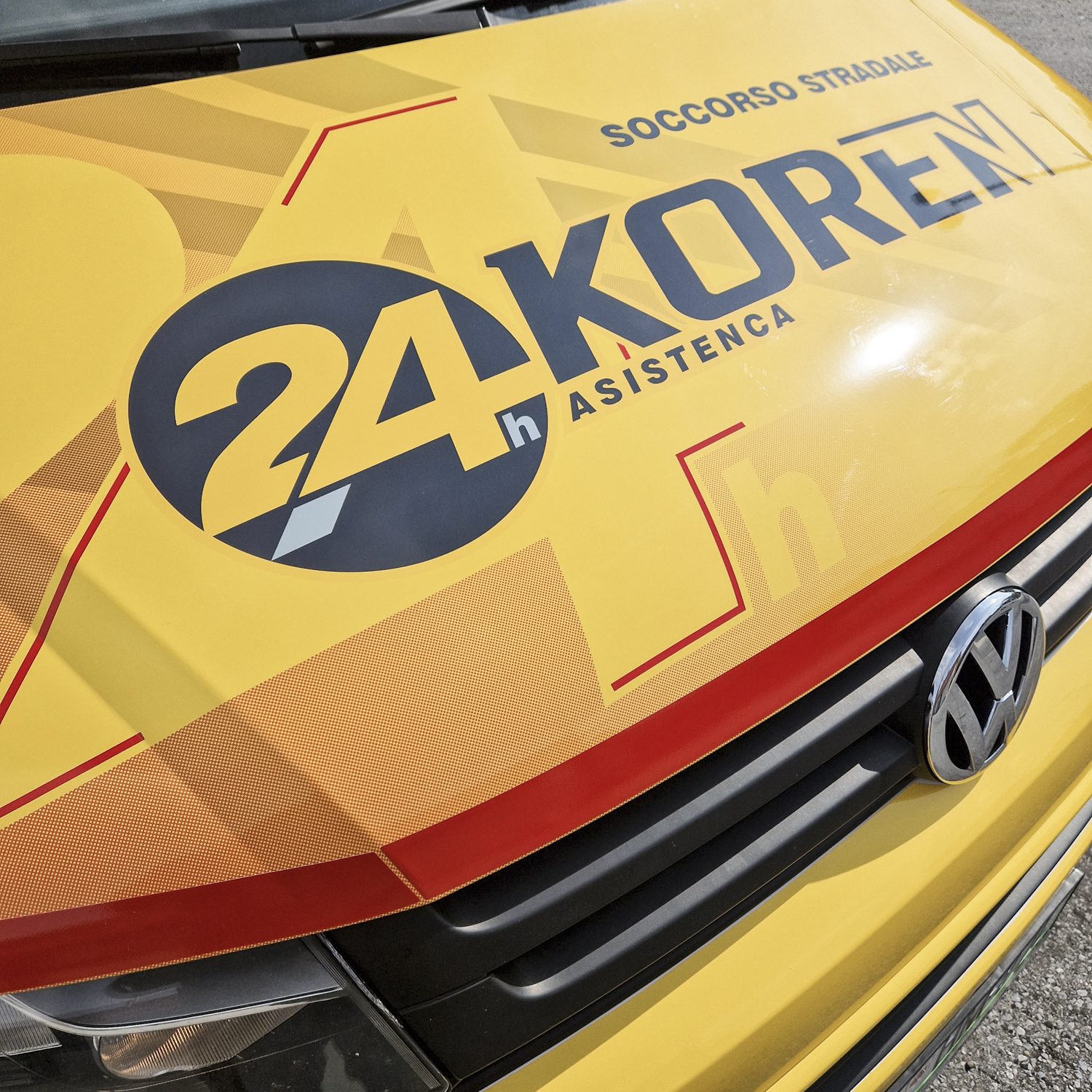 Polepitev tovornjaka avtovleka Volkswagen za Koren Fitzel, izvedeno s strani Styxz.